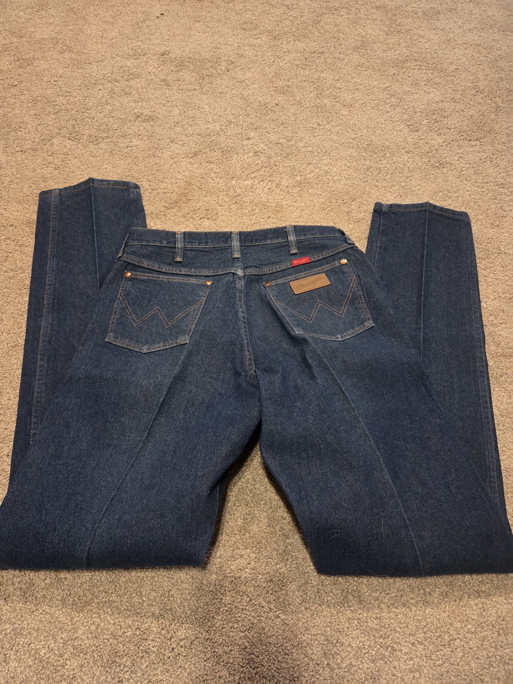 Vintage WomensClassic Dark Blue Wrangler Jeans High Rise Long Length